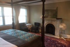 Toronto-Bed-and-Breakfast-Garden-View-07