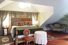 Toronto-Bed-and-Breakfast-The-Loft-01